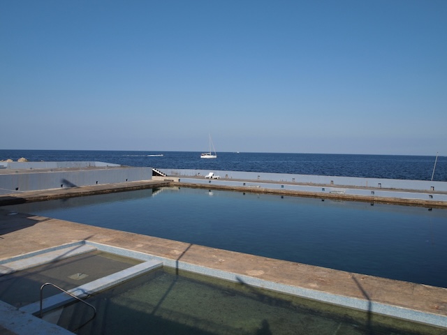 Sea water swimming pool